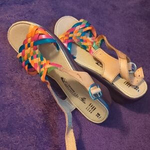 ! Colorful Woven Sandals